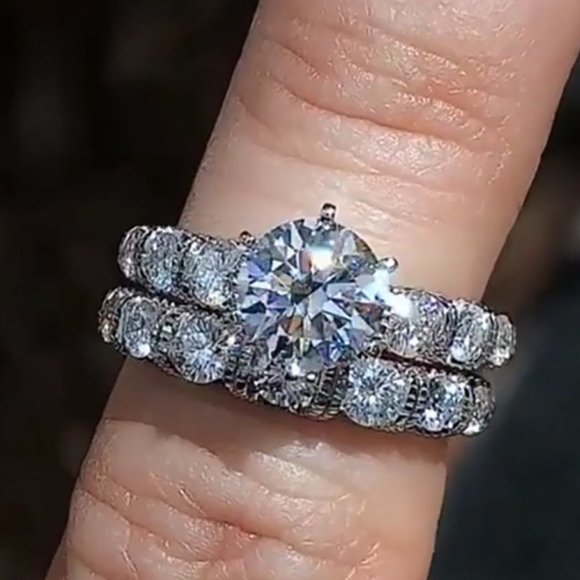 💥 Shiny Zircon Full Around Luxury Silver Beautiful Wedding Ring for Wome… - Picture 2 of 6
